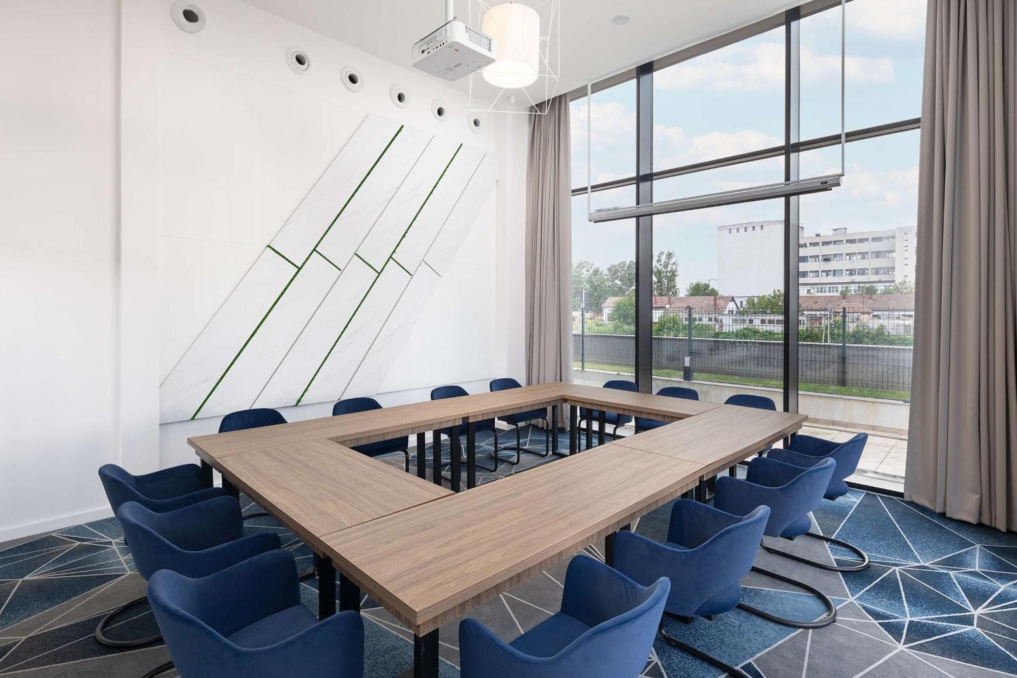 Hampton By Hilton Târgu-Mureş Buitenkant foto